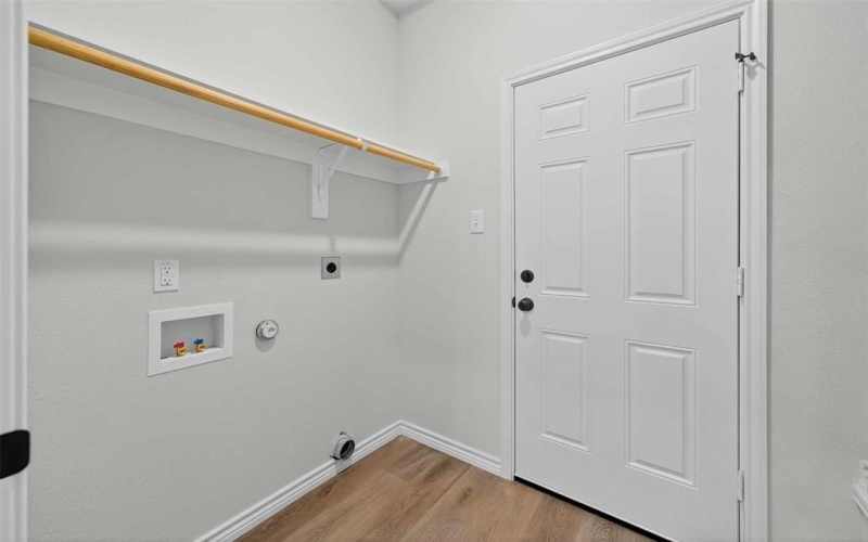 106 Comanche Drive, Mabank, TX 75156, 3 Bedrooms Bedrooms, ,2 BathroomsBathrooms,Residential,For Sale,106 Comanche Drive,0,21080183