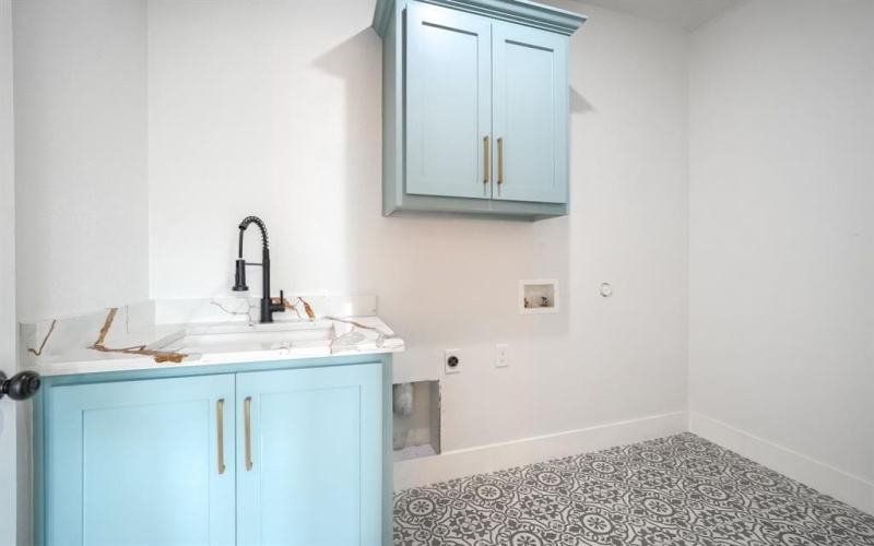 3322 Collins Boulevard, Garland, TX 75044, 4 Habitaciones Habitaciones , ,3 BañosBaños,Residential,En Venta,3322 Collins Boulevard,0,21083150