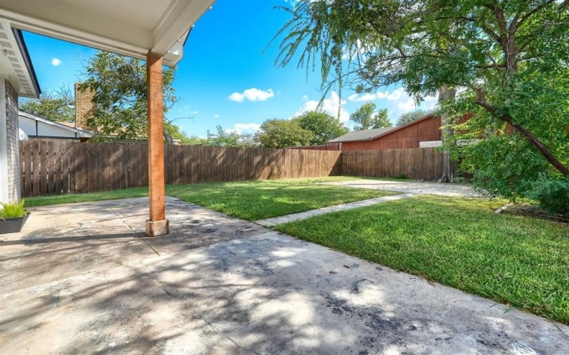 3322 Collins Boulevard, Garland, TX 75044, 4 Habitaciones Habitaciones , ,3 BañosBaños,Residential,En Venta,3322 Collins Boulevard,0,21083150