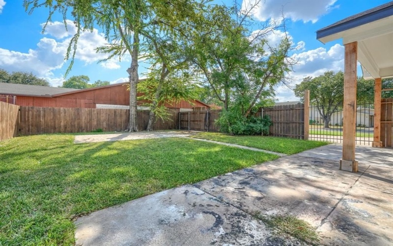 3322 Collins Boulevard, Garland, TX 75044, 4 Habitaciones Habitaciones , ,3 BañosBaños,Residential,En Venta,3322 Collins Boulevard,0,21083150