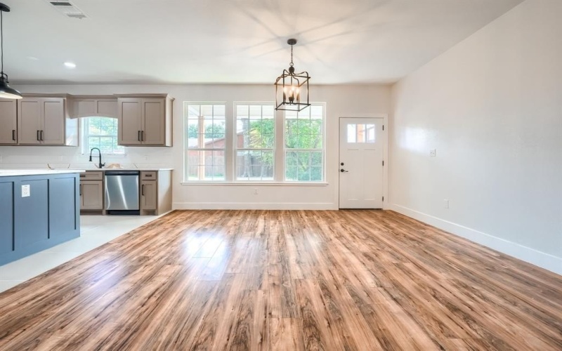 3322 Collins Boulevard, Garland, TX 75044, 4 Habitaciones Habitaciones , ,3 BañosBaños,Residential,En Venta,3322 Collins Boulevard,0,21083150