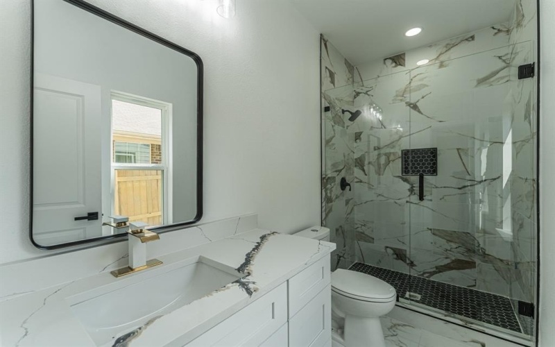 212 Beckham Street W, Sulphur Springs, TX 75482, 3 Bedrooms Bedrooms, ,2 BathroomsBathrooms,Residential,For Sale,212 Beckham Street W,0,21083302