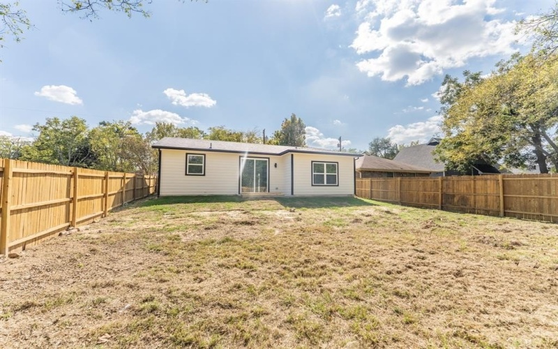 212 Beckham Street W, Sulphur Springs, TX 75482, 3 Bedrooms Bedrooms, ,2 BathroomsBathrooms,Residential,For Sale,212 Beckham Street W,0,21083302