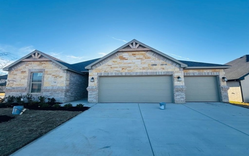 710 Broken Bow Lane, Cleburne, TX 76033, 3 Habitaciones Habitaciones , ,2 BañosBaños,Residential,En Venta,710 Broken Bow Lane,0,21083416