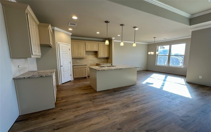 710 Broken Bow Lane, Cleburne, TX 76033, 3 Habitaciones Habitaciones , ,2 BañosBaños,Residential,En Venta,710 Broken Bow Lane,0,21083416