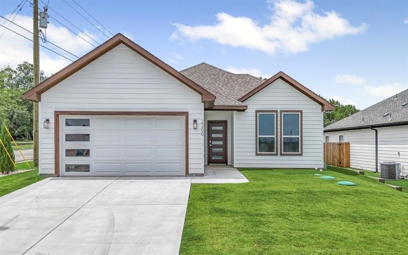 2200 Pedernales Court, Granbury, TX 76048, 3 Bedrooms Bedrooms, ,2 BathroomsBathrooms,Residential,For Sale,2200 Pedernales Court,0,21083476