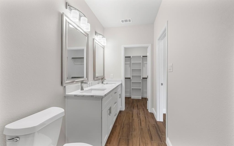 2200 Pedernales Court, Granbury, TX 76048, 3 Bedrooms Bedrooms, ,2 BathroomsBathrooms,Residential,For Sale,2200 Pedernales Court,0,21083476
