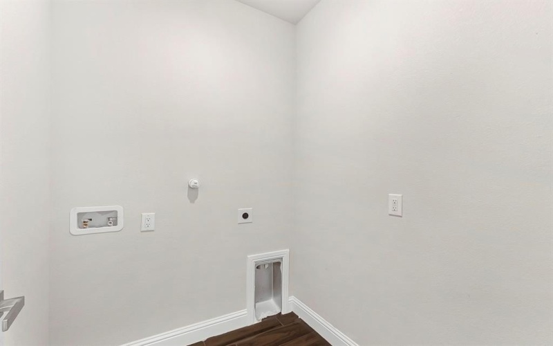 2200 Pedernales Court, Granbury, TX 76048, 3 Bedrooms Bedrooms, ,2 BathroomsBathrooms,Residential,For Sale,2200 Pedernales Court,0,21083476