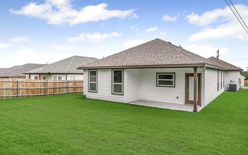 2200 Pedernales Court, Granbury, TX 76048, 3 Bedrooms Bedrooms, ,2 BathroomsBathrooms,Residential,For Sale,2200 Pedernales Court,0,21083476