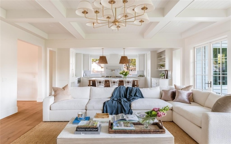 860 Edgefield Road, Fort Worth, TX 76107, 5 Bedrooms Bedrooms, ,5 BathroomsBathrooms,Residential,For Sale,860 Edgefield Road,0,21074640