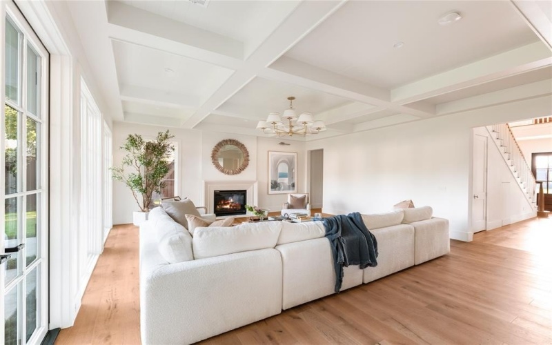 860 Edgefield Road, Fort Worth, TX 76107, 5 Bedrooms Bedrooms, ,5 BathroomsBathrooms,Residential,For Sale,860 Edgefield Road,0,21074640