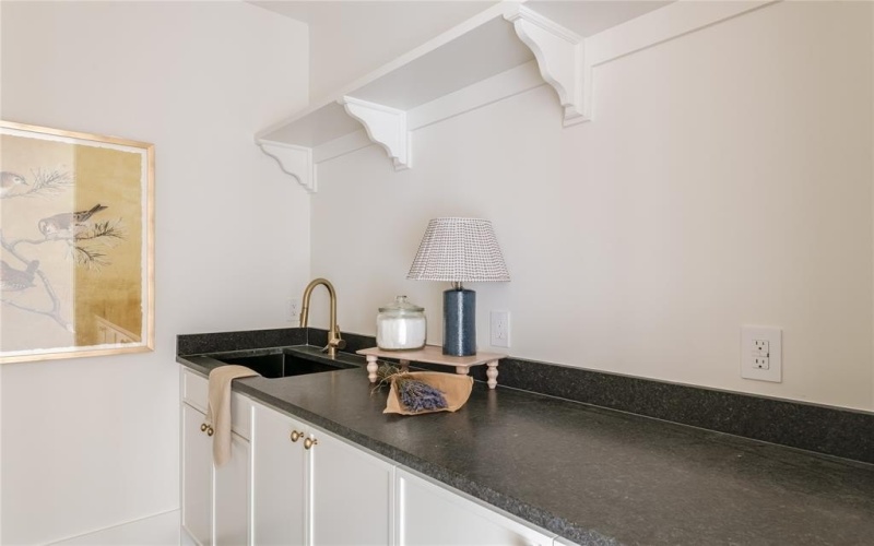 860 Edgefield Road, Fort Worth, TX 76107, 5 Bedrooms Bedrooms, ,5 BathroomsBathrooms,Residential,For Sale,860 Edgefield Road,0,21074640