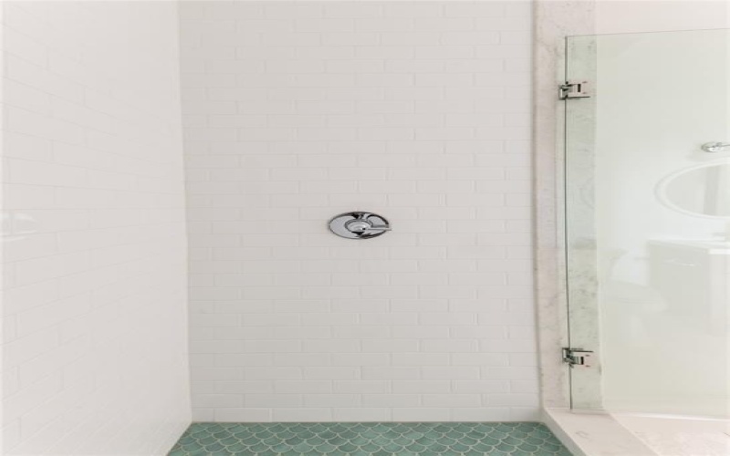 860 Edgefield Road, Fort Worth, TX 76107, 5 Bedrooms Bedrooms, ,5 BathroomsBathrooms,Residential,For Sale,860 Edgefield Road,0,21074640