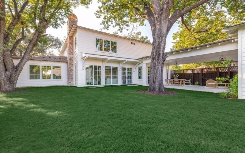 860 Edgefield Road, Fort Worth, TX 76107, 5 Bedrooms Bedrooms, ,5 BathroomsBathrooms,Residential,For Sale,860 Edgefield Road,0,21074640