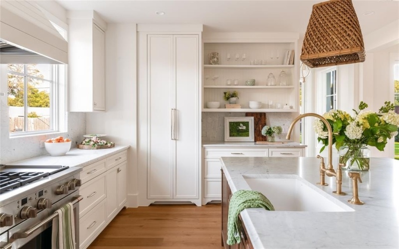 860 Edgefield Road, Fort Worth, TX 76107, 5 Bedrooms Bedrooms, ,5 BathroomsBathrooms,Residential,For Sale,860 Edgefield Road,0,21074640