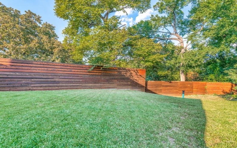 1622 Sylvan Avenue, Dallas, TX 75208, 5 Bedrooms Bedrooms, ,6 BathroomsBathrooms,Residential,For Sale,1622 Sylvan Avenue,0,21078010