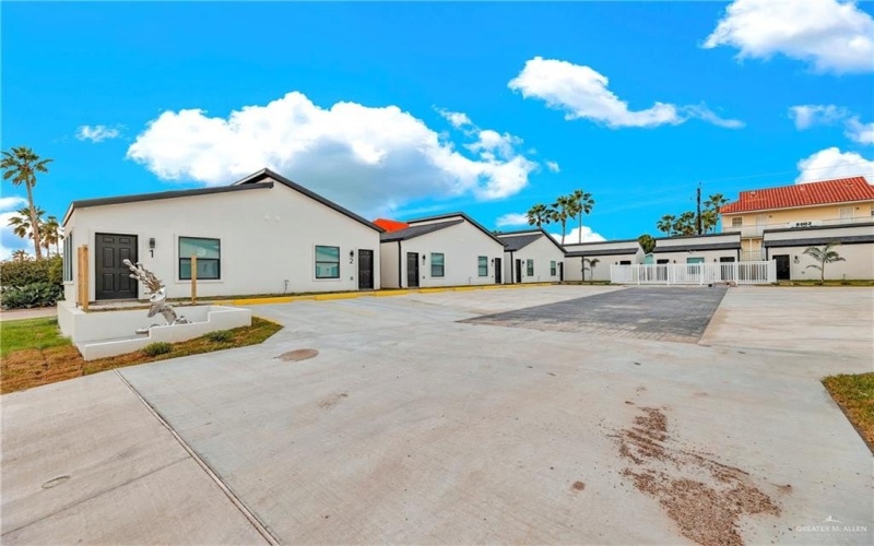 106 W Corral Street, South Padre Island, TX 78597, ,Residential Multi Family,En Venta,106 W Corral Street,453240