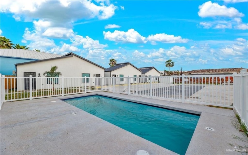 106 W Corral Street, South Padre Island, TX 78597, ,Residential Multi Family,En Venta,106 W Corral Street,453240
