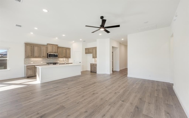 7312 Iris Road, Little Elm, TX 76227, 3 Habitaciones Habitaciones , ,2 BañosBaños,Residential,En Venta,7312 Iris Road,0,21081640