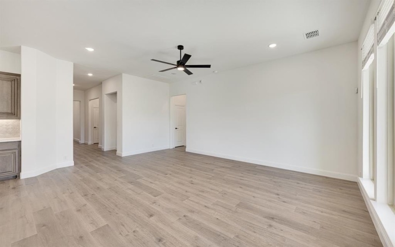 7312 Iris Road, Little Elm, TX 76227, 3 Habitaciones Habitaciones , ,2 BañosBaños,Residential,En Venta,7312 Iris Road,0,21081640