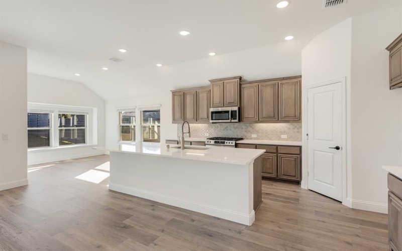 7312 Iris Road, Little Elm, TX 76227, 3 Habitaciones Habitaciones , ,2 BañosBaños,Residential,En Venta,7312 Iris Road,0,21081640