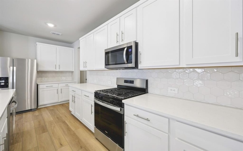 2129 Mustang Way, Seagoville, TX 75159, 4 Bedrooms Bedrooms, ,3 BathroomsBathrooms,Residential,For Sale,2129 Mustang Way,0,21078241