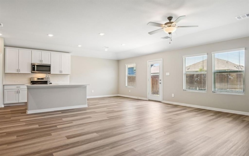 2128 Mustang Way, Seagoville, TX 75159, 3 Habitaciones Habitaciones , ,2 BañosBaños,Residential,En Venta,2128 Mustang Way,0,21078244