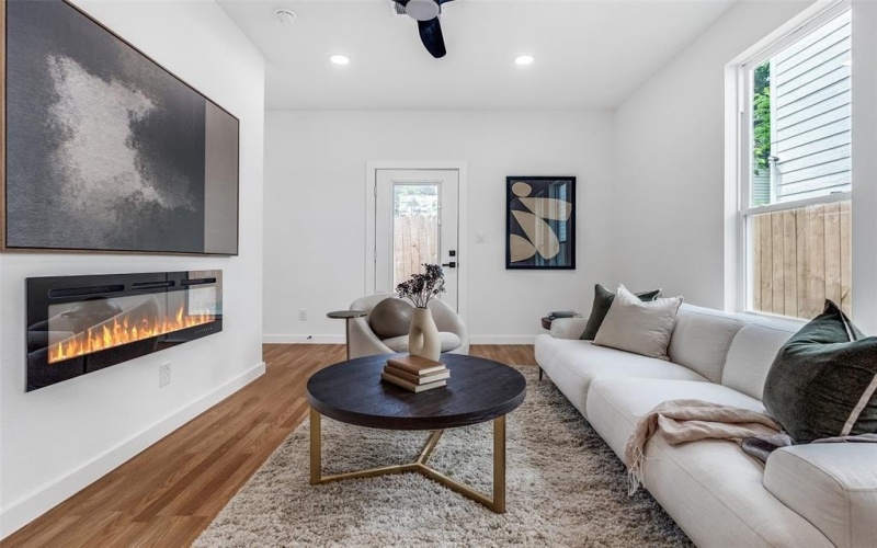 2321 Budd Street, Dallas, TX 75215, 4 Bedrooms Bedrooms, ,3 BathroomsBathrooms,Residential,For Sale,2321 Budd Street,0,21082590