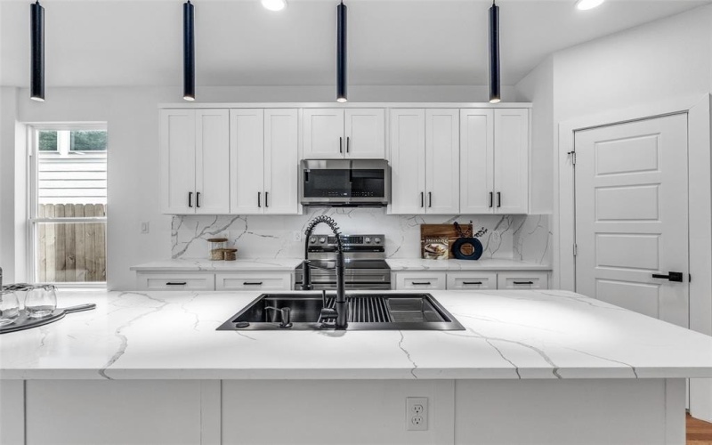 2321 Budd Street, Dallas, TX 75215, 4 Bedrooms Bedrooms, ,3 BathroomsBathrooms,Residential,For Sale,2321 Budd Street,0,21082590