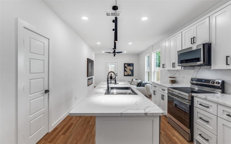 2321 Budd Street, Dallas, TX 75215, 4 Bedrooms Bedrooms, ,3 BathroomsBathrooms,Residential,For Sale,2321 Budd Street,0,21082590