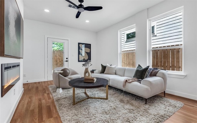 2321 Budd Street, Dallas, TX 75215, 4 Bedrooms Bedrooms, ,3 BathroomsBathrooms,Residential,For Sale,2321 Budd Street,0,21082590
