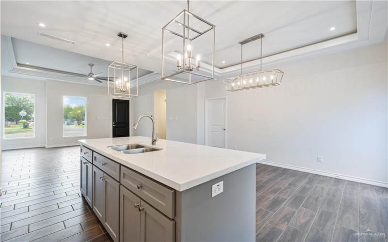 2304 Crimson Avenue, Mission, TX 78574, 4 Bedrooms Bedrooms, ,2 BathroomsBathrooms,Residential,For Sale,2304 Crimson Avenue,453970