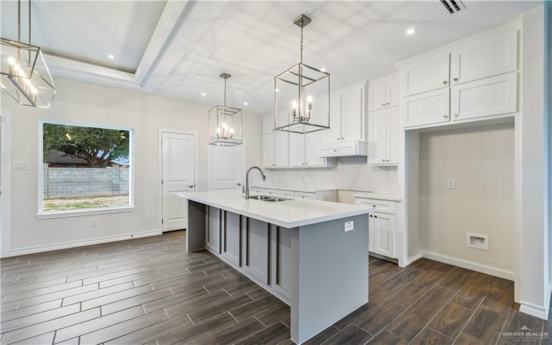 2304 Crimson Avenue, Mission, TX 78574, 4 Bedrooms Bedrooms, ,2 BathroomsBathrooms,Residential,For Sale,2304 Crimson Avenue,453970
