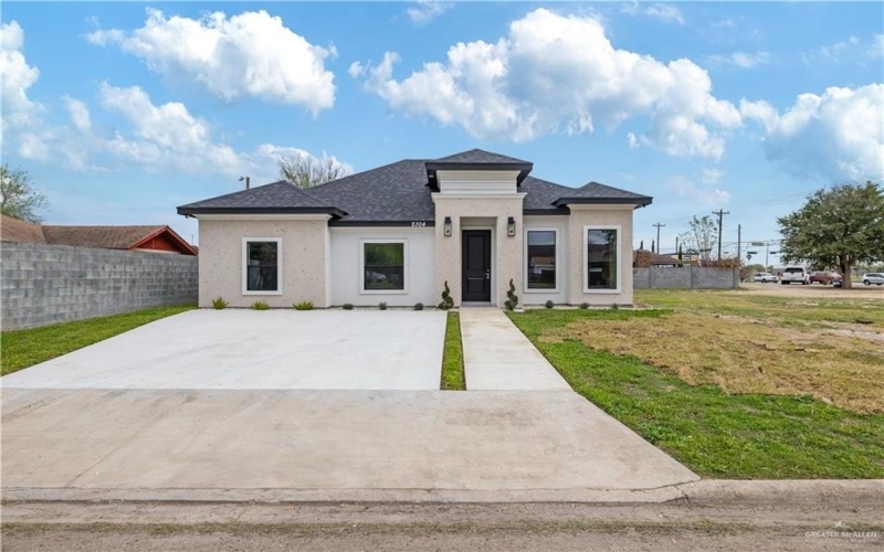2304 Crimson Avenue, Mission, TX 78574, 4 Bedrooms Bedrooms, ,2 BathroomsBathrooms,Residential,For Sale,2304 Crimson Avenue,453970