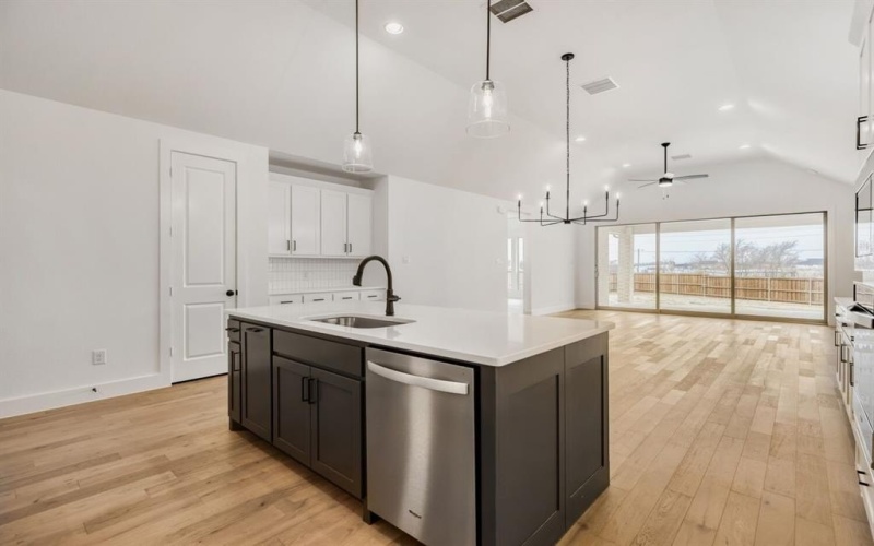 132 Enclave Drive, Lakewood Village, TX 75068, 3 Habitaciones Habitaciones , ,2 BañosBaños,Residential,En Venta,132 Enclave Drive,0,21082774