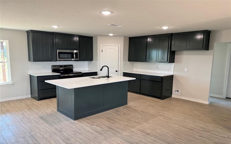 760 Smith Road, Springtown, TX 76082, 3 Bedrooms Bedrooms, ,2 BathroomsBathrooms,Residential,For Sale,760 Smith Road,0,21082859