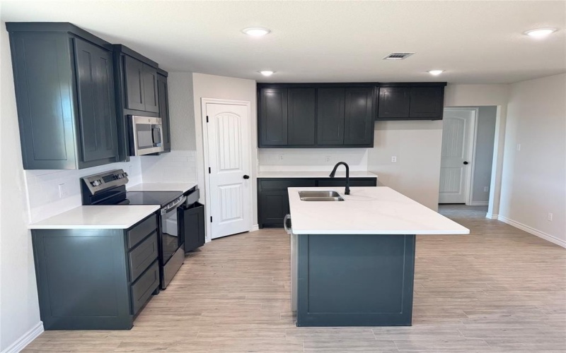 760 Smith Road, Springtown, TX 76082, 3 Bedrooms Bedrooms, ,2 BathroomsBathrooms,Residential,For Sale,760 Smith Road,0,21082859