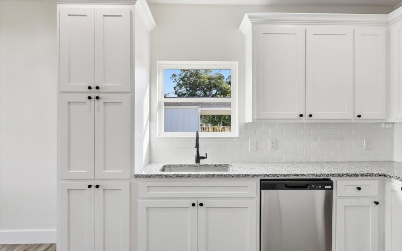 106 Clark Street, Whitesboro, TX 76273, 3 Habitaciones Habitaciones , ,2 BañosBaños,Residential,En Venta,106 Clark Street,0,21082932