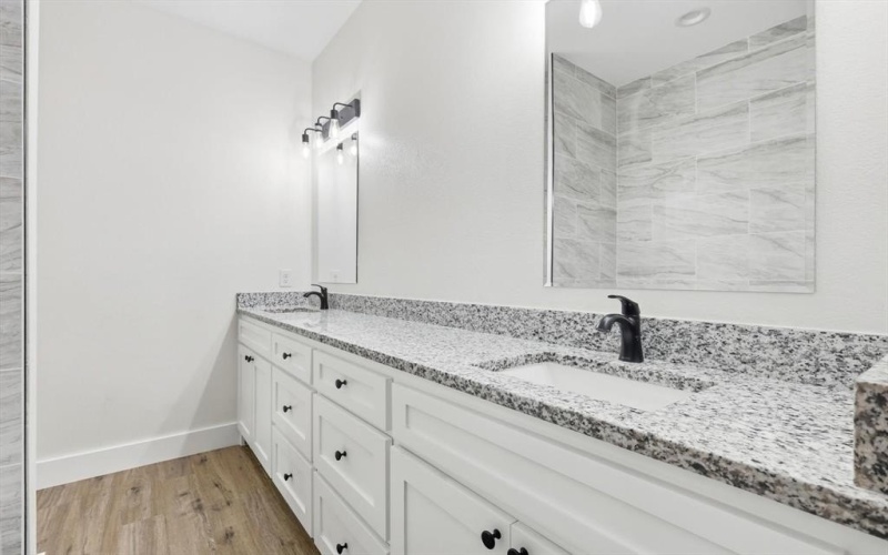 106 Clark Street, Whitesboro, TX 76273, 3 Habitaciones Habitaciones , ,2 BañosBaños,Residential,En Venta,106 Clark Street,0,21082932