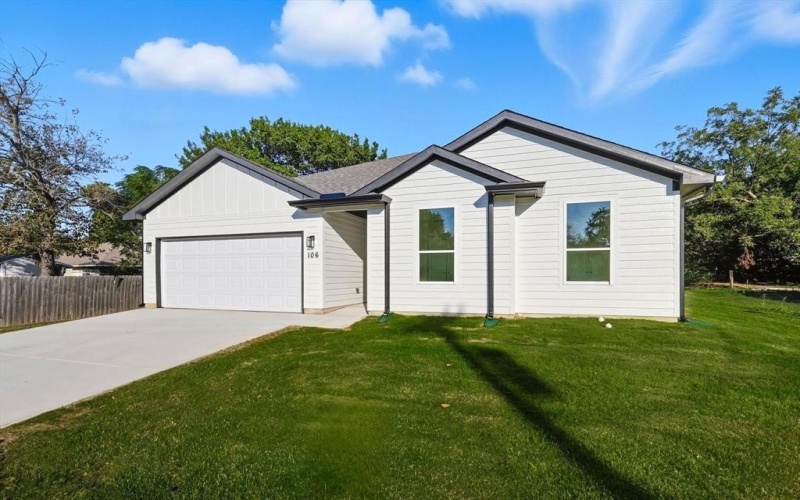 106 Clark Street, Whitesboro, TX 76273, 3 Habitaciones Habitaciones , ,2 BañosBaños,Residential,En Venta,106 Clark Street,0,21082932