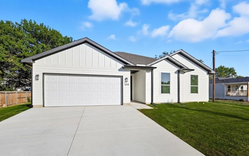 106 Clark Street, Whitesboro, TX 76273, 3 Habitaciones Habitaciones , ,2 BañosBaños,Residential,En Venta,106 Clark Street,0,21082932