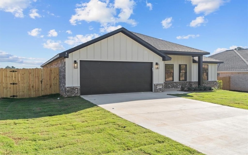 16517 Crossing Circle, Lindale, TX 75771, 4 Habitaciones Habitaciones , ,2 BañosBaños,Residential,En Venta,16517 Crossing Circle,0,21083338
