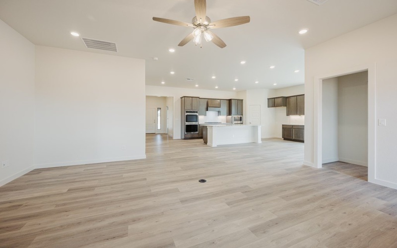 10205 Pronghorn Rd, Odessa, TX 79765, 4 Habitaciones Habitaciones , ,3 BañosBaños,Residential,En Venta,10205 Pronghorn Rd,0,163594