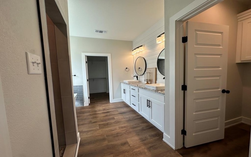 3611 Clearview Dr, San Angelo, TX 76904, 4 Bedrooms Bedrooms, ,3 BathroomsBathrooms,Residential,For Sale,3611 Clearview Dr,0,129346