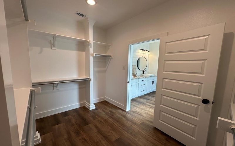 3611 Clearview Dr, San Angelo, TX 76904, 4 Bedrooms Bedrooms, ,3 BathroomsBathrooms,Residential,For Sale,3611 Clearview Dr,0,129346