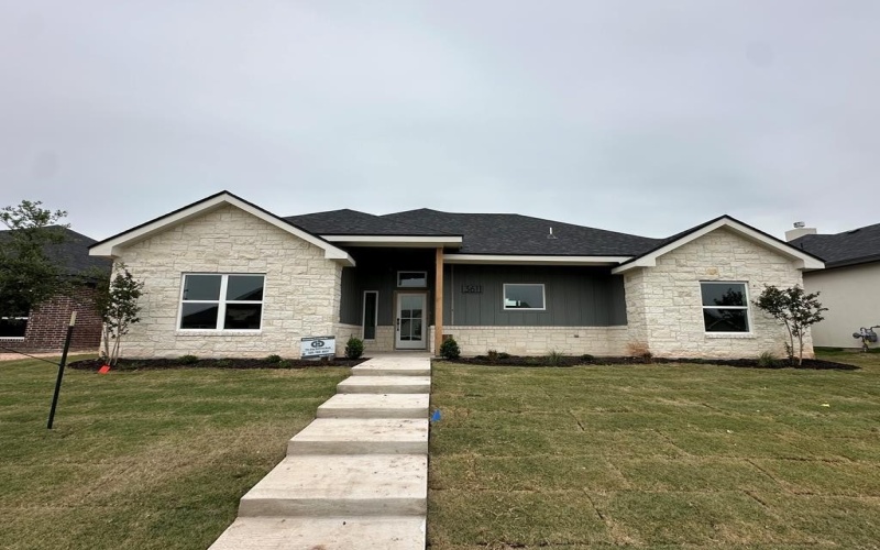 3611 Clearview Dr, San Angelo, TX 76904, 4 Bedrooms Bedrooms, ,3 BathroomsBathrooms,Residential,For Sale,3611 Clearview Dr,0,129346