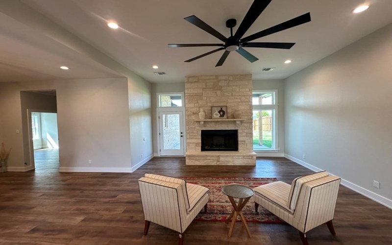 3611 Clearview Dr, San Angelo, TX 76904, 4 Bedrooms Bedrooms, ,3 BathroomsBathrooms,Residential,For Sale,3611 Clearview Dr,0,129346