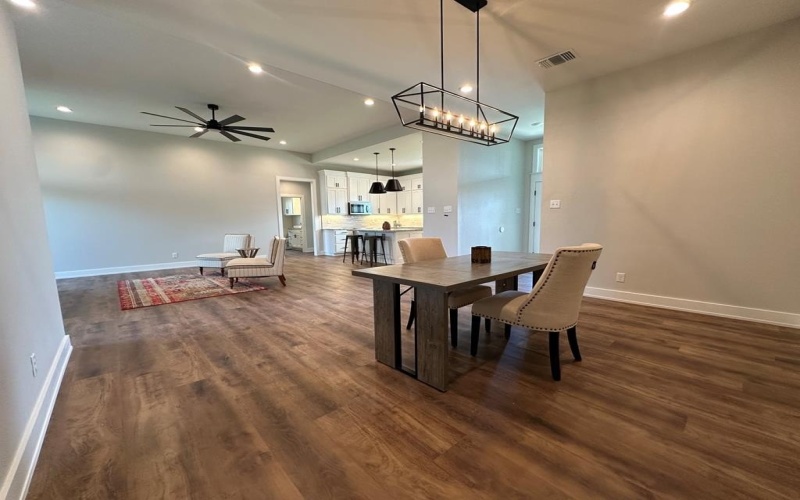 3611 Clearview Dr, San Angelo, TX 76904, 4 Bedrooms Bedrooms, ,3 BathroomsBathrooms,Residential,For Sale,3611 Clearview Dr,0,129346