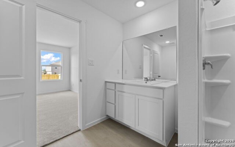 720 Horsetail Ln, New Braunfels, TX 78130, 4 Habitaciones Habitaciones , ,2 BañosBaños,Residential,En Venta,720 Horsetail Ln,0,1914328