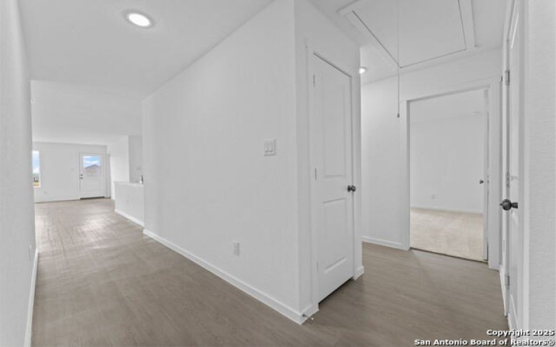 720 Horsetail Ln, New Braunfels, TX 78130, 4 Habitaciones Habitaciones , ,2 BañosBaños,Residential,En Venta,720 Horsetail Ln,0,1914328